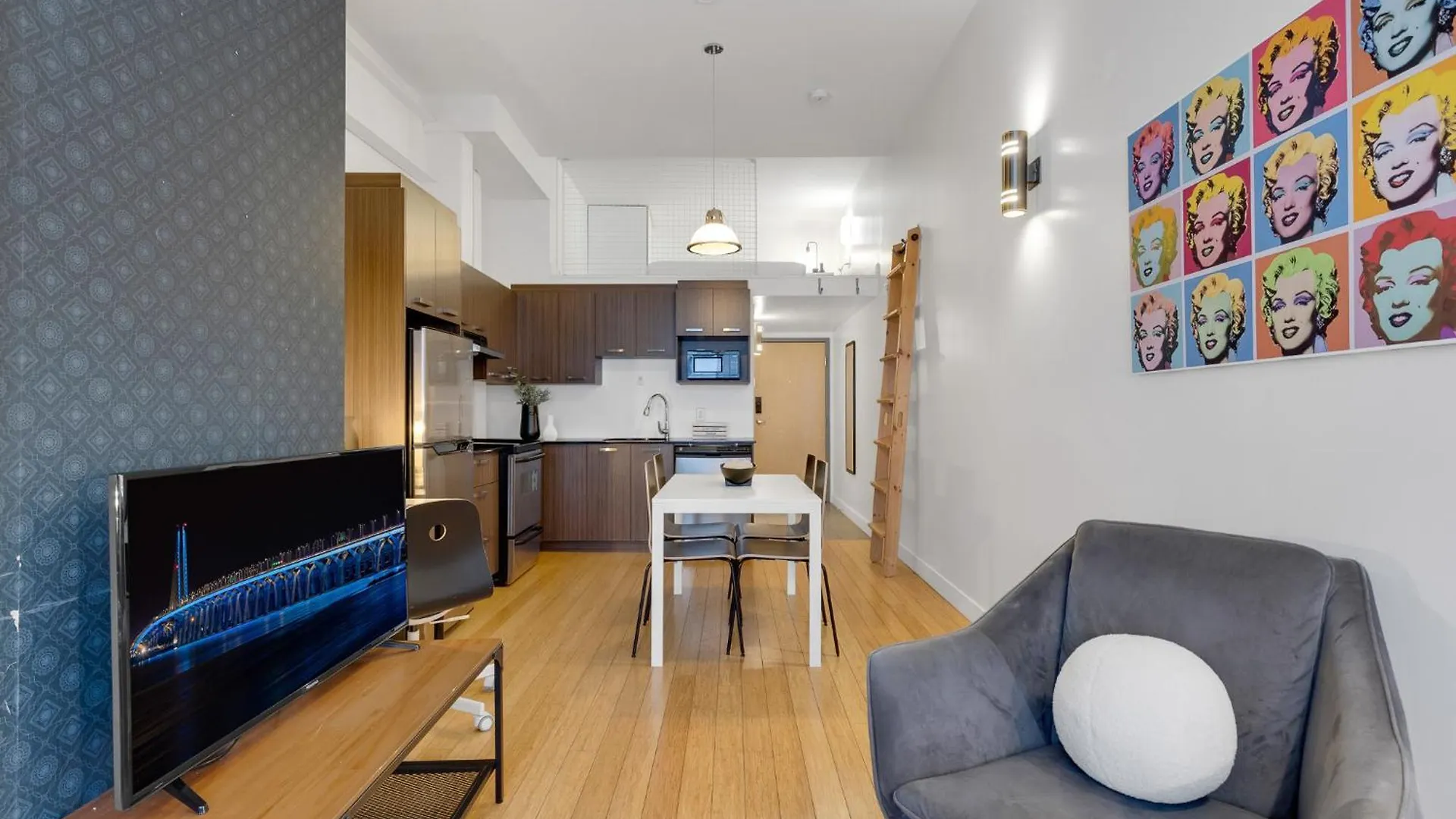 Liv Mtl Main Aparthotel Montreal