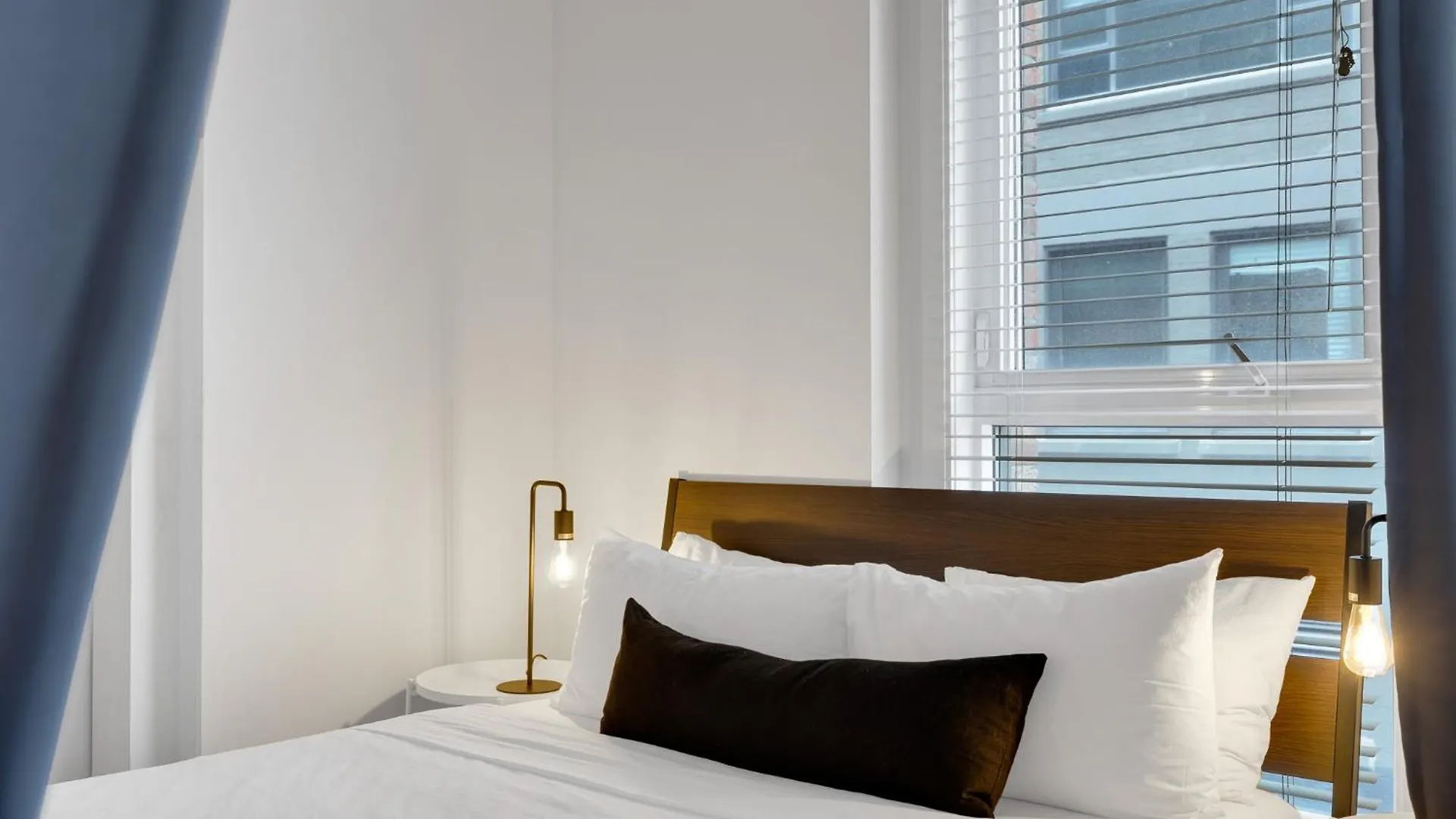 Liv Mtl Main Aparthotel Montreal