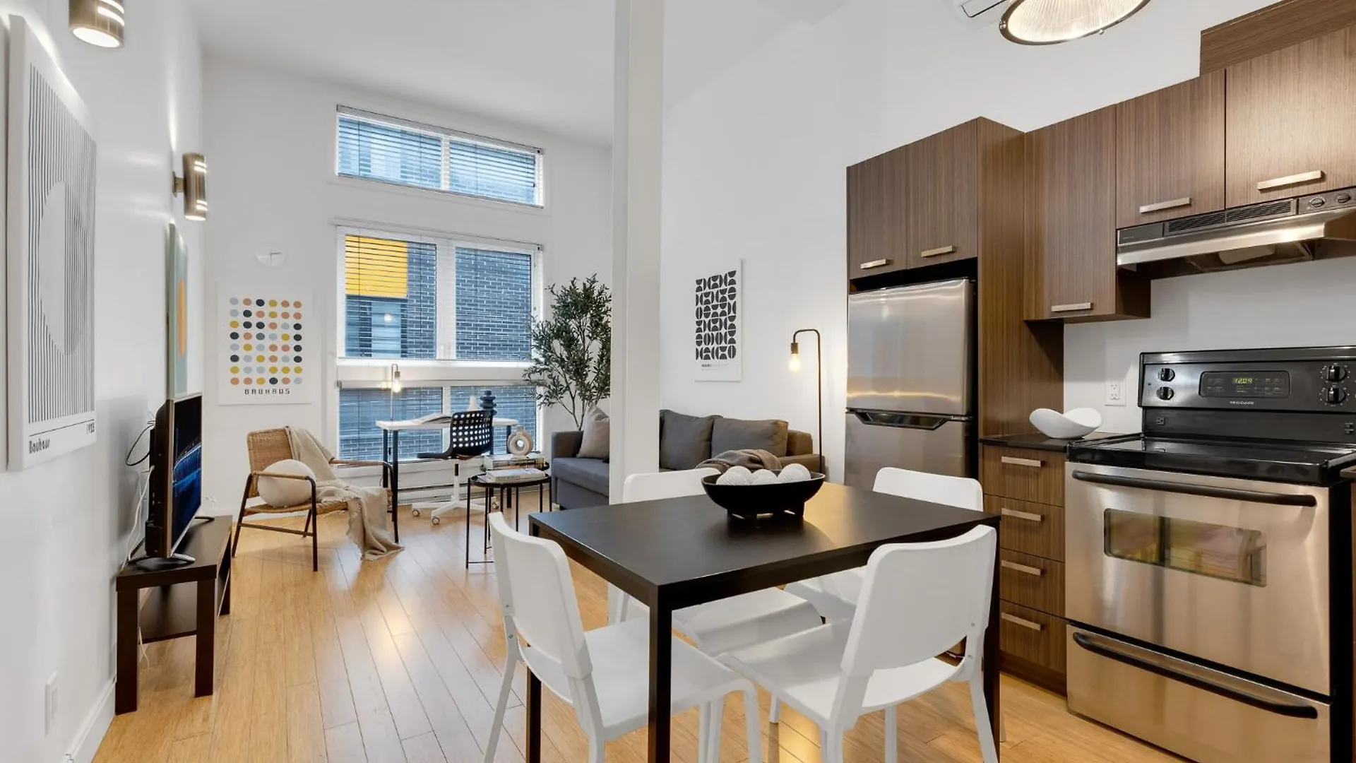 Liv Mtl Main Aparthotel Montreal