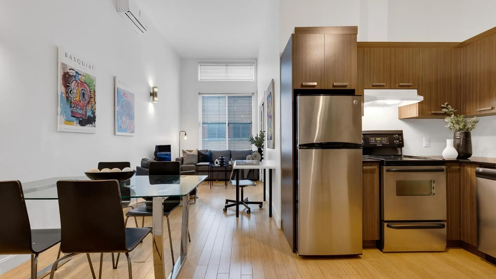 Liv Mtl Main Aparthotel Montreal