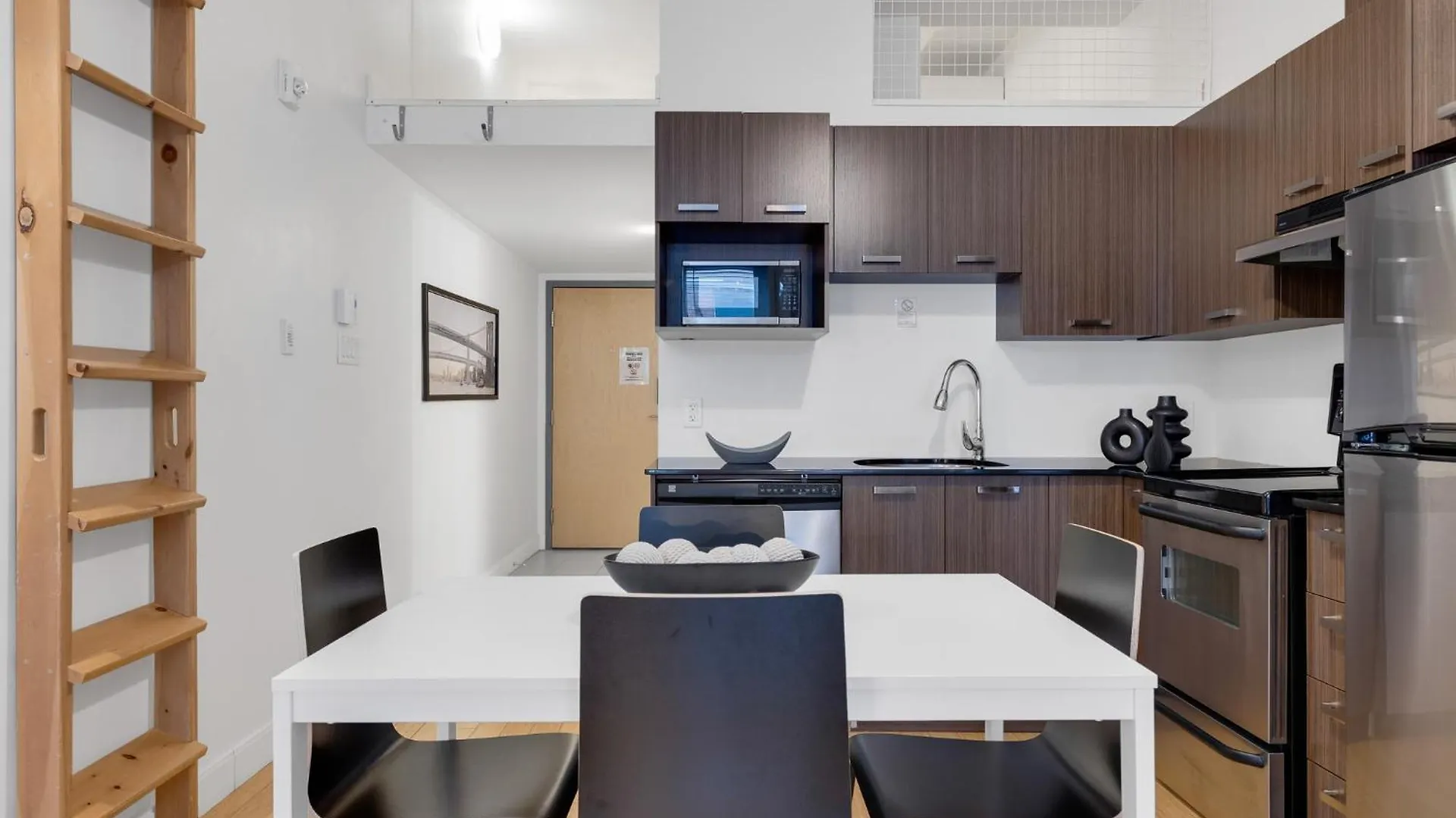 Liv Mtl Main Aparthotel Montreal