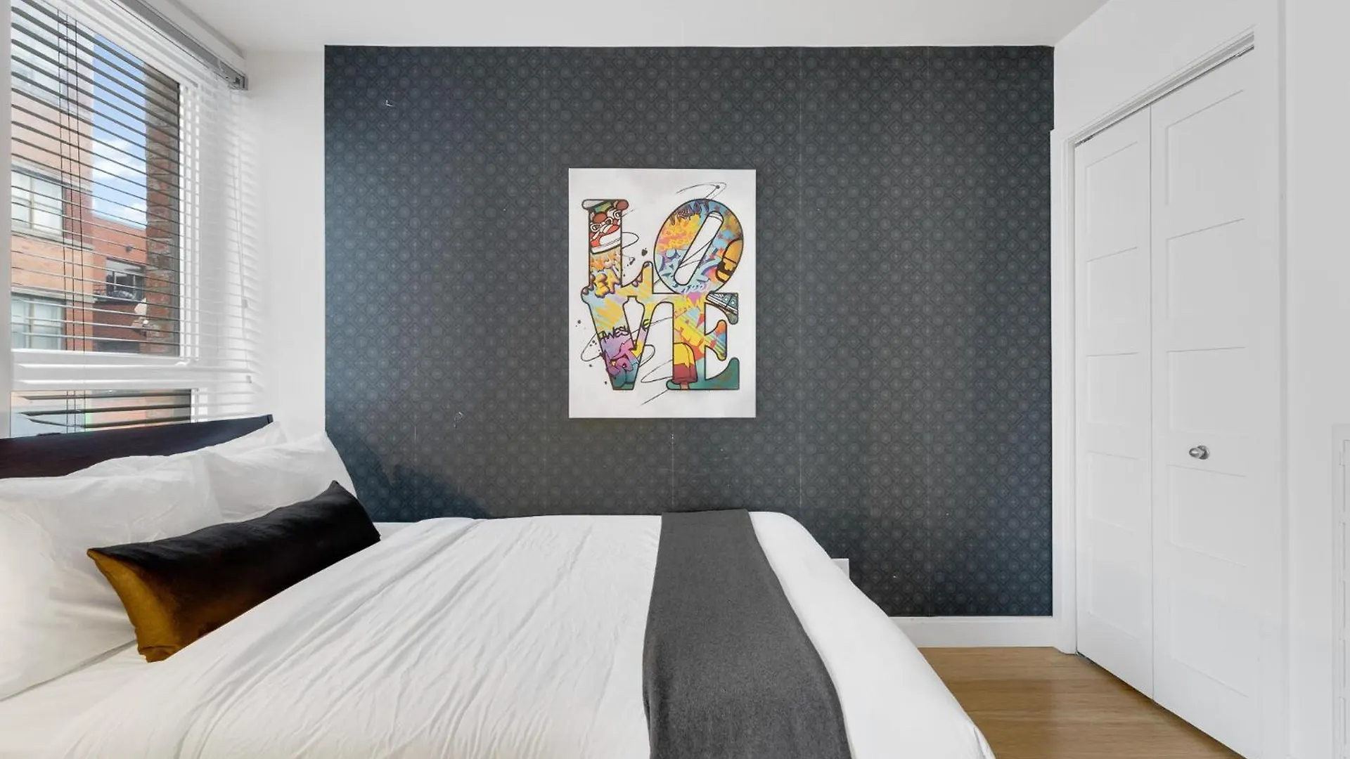 Liv Mtl Main Aparthotel Montreal