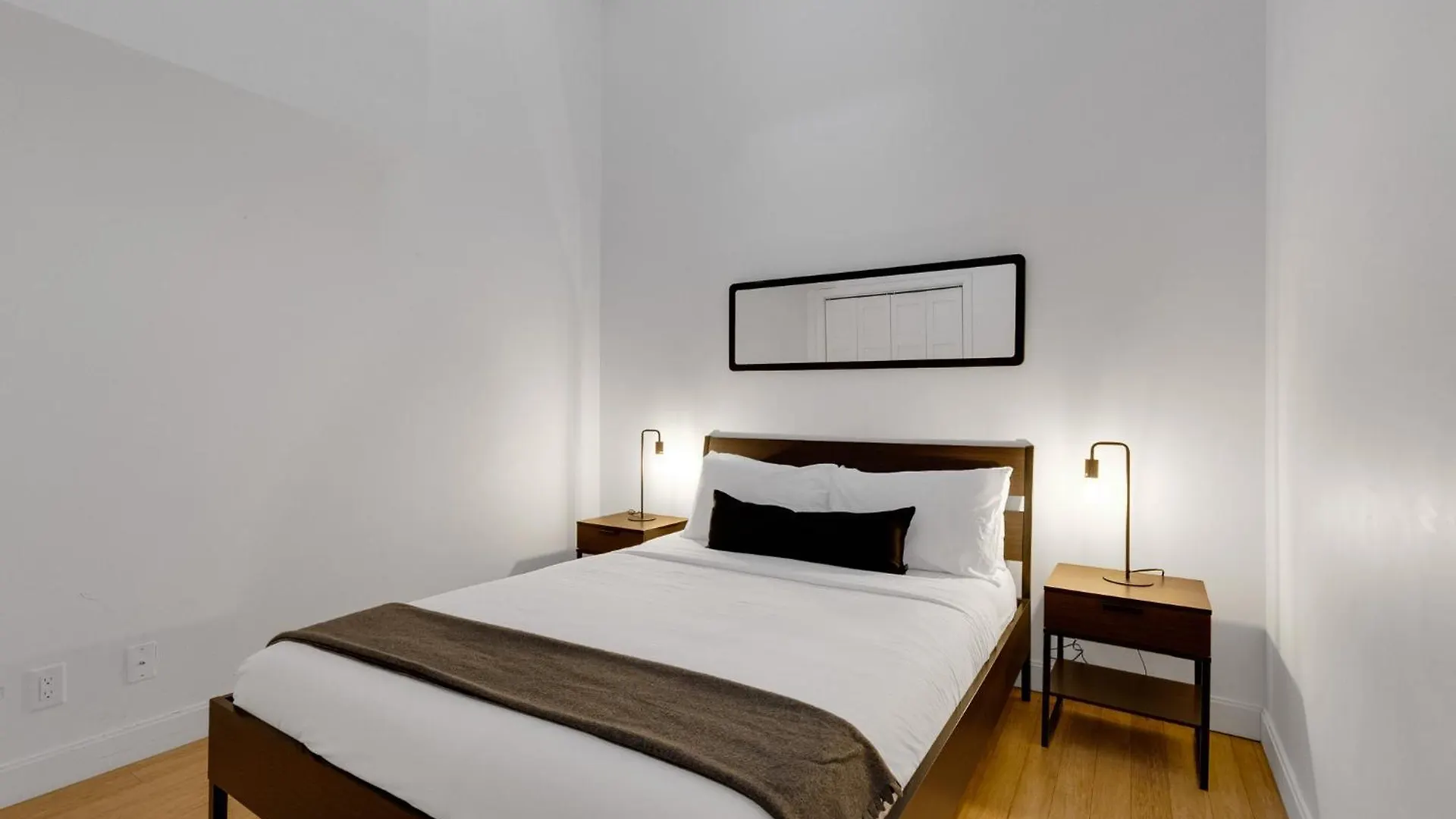 Liv Mtl Main Aparthotel Montreal