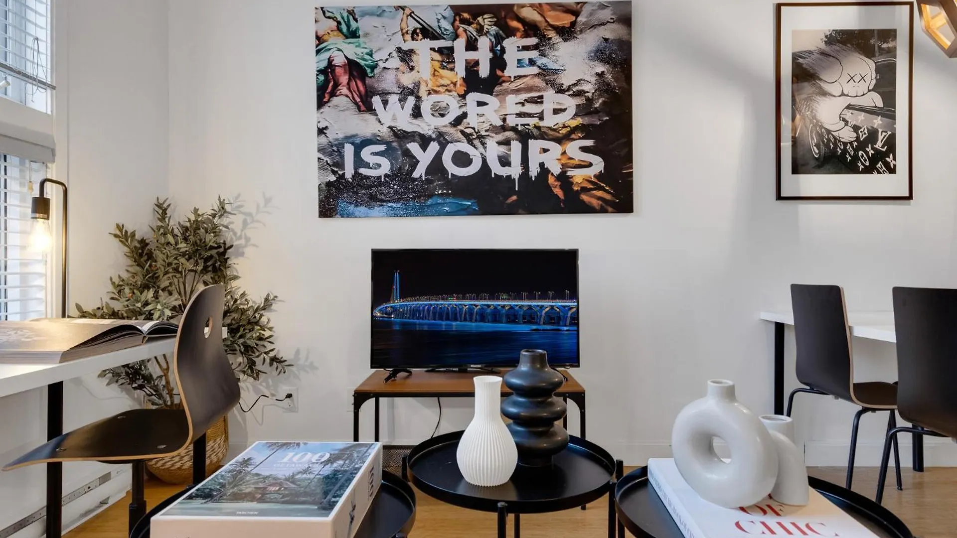 Liv Mtl Main Aparthotel Montreal